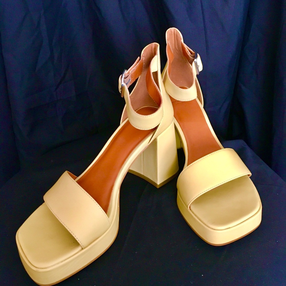 Vagabond Chunky Block Heel Ankle-Strap Sandals in Pale Yellow
